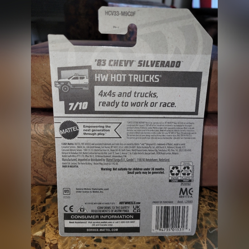 Hot Wheels '83 Chevy Silverado - Picture 2 of 5